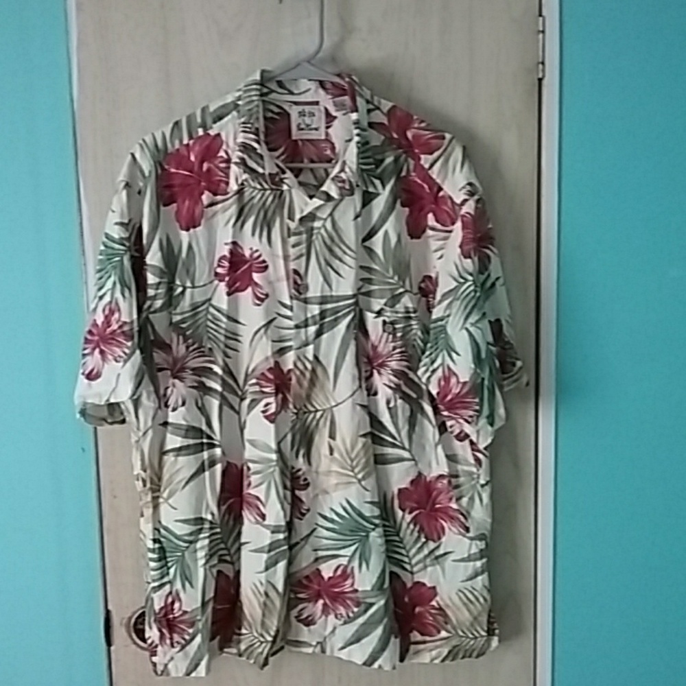 Vintage Mens Hawaiian button up shirt